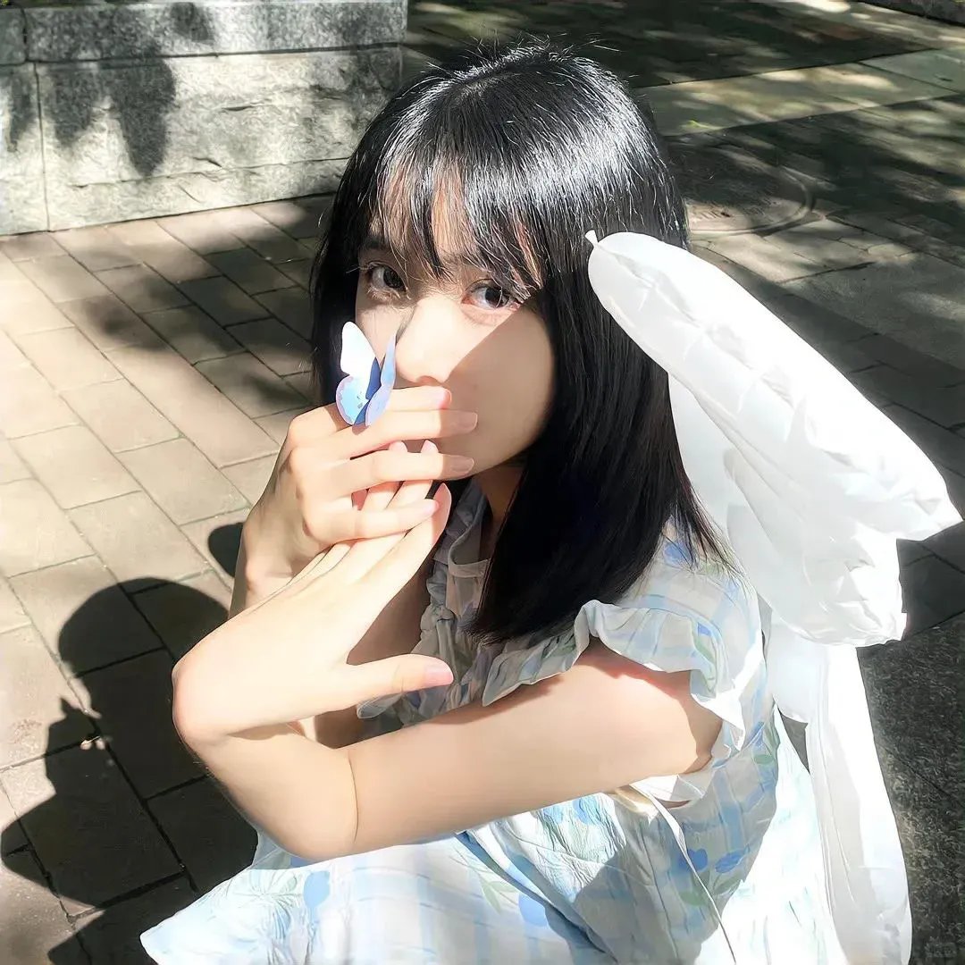 津津井小姐